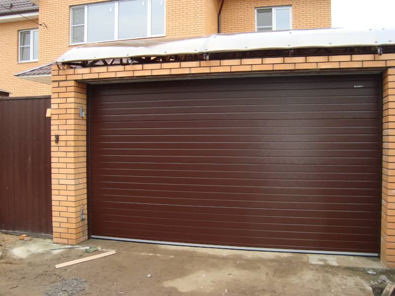 Секционные ворота DoorHan в Владивостоке с установкой